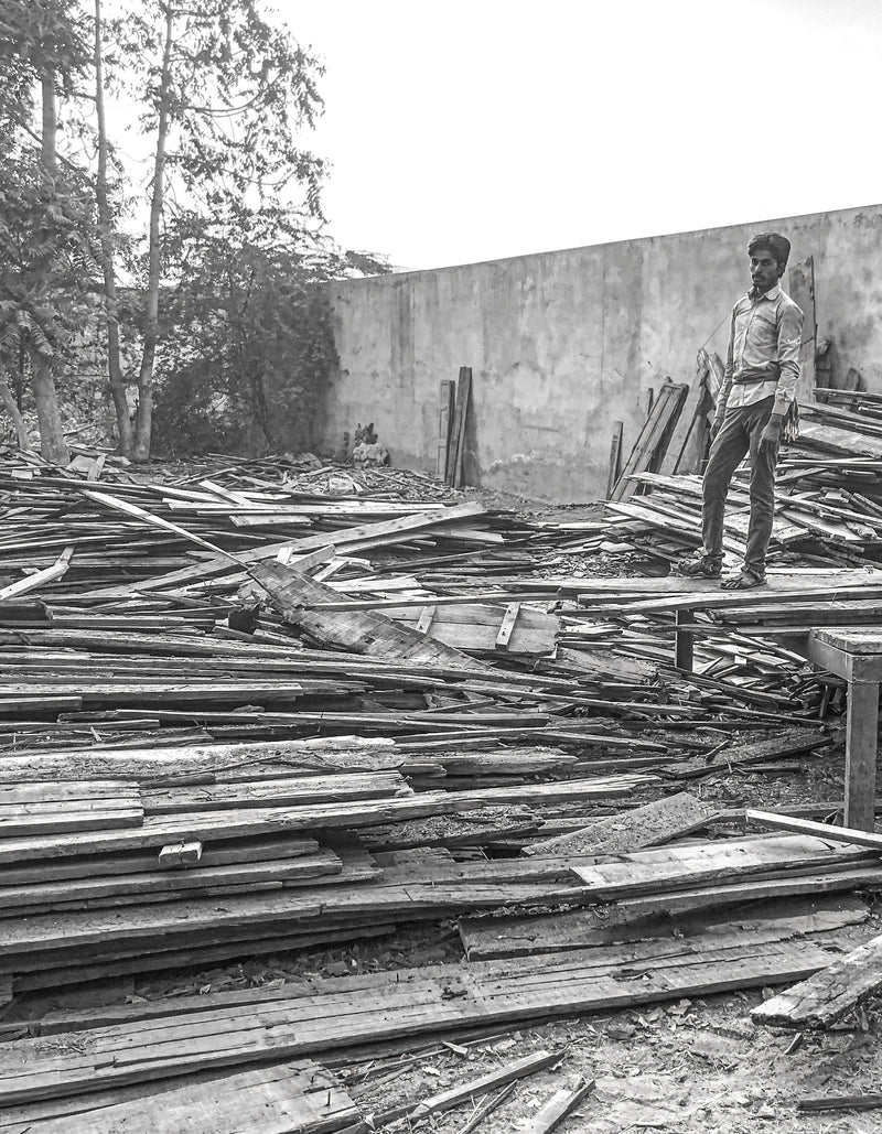 Knagerække med 3 kroge af genbrugt træ fv. vintage grå