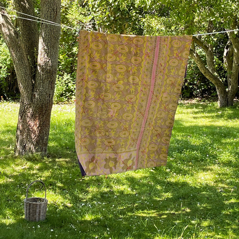 Sari Kantha tæppe