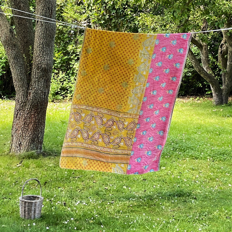 Sari Kantha tæppe
